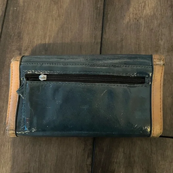 Guess Wallet - Picture 3 of 3